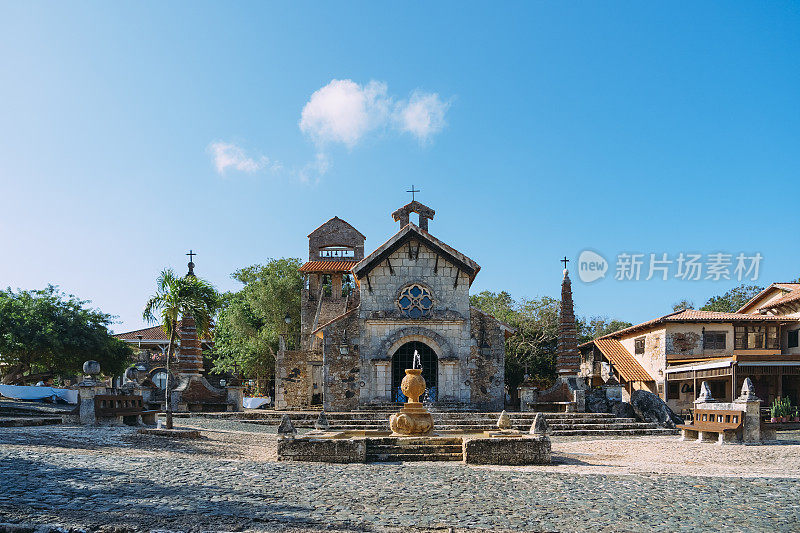 多米尼加共和国，La Romana, Altos de Chavon村